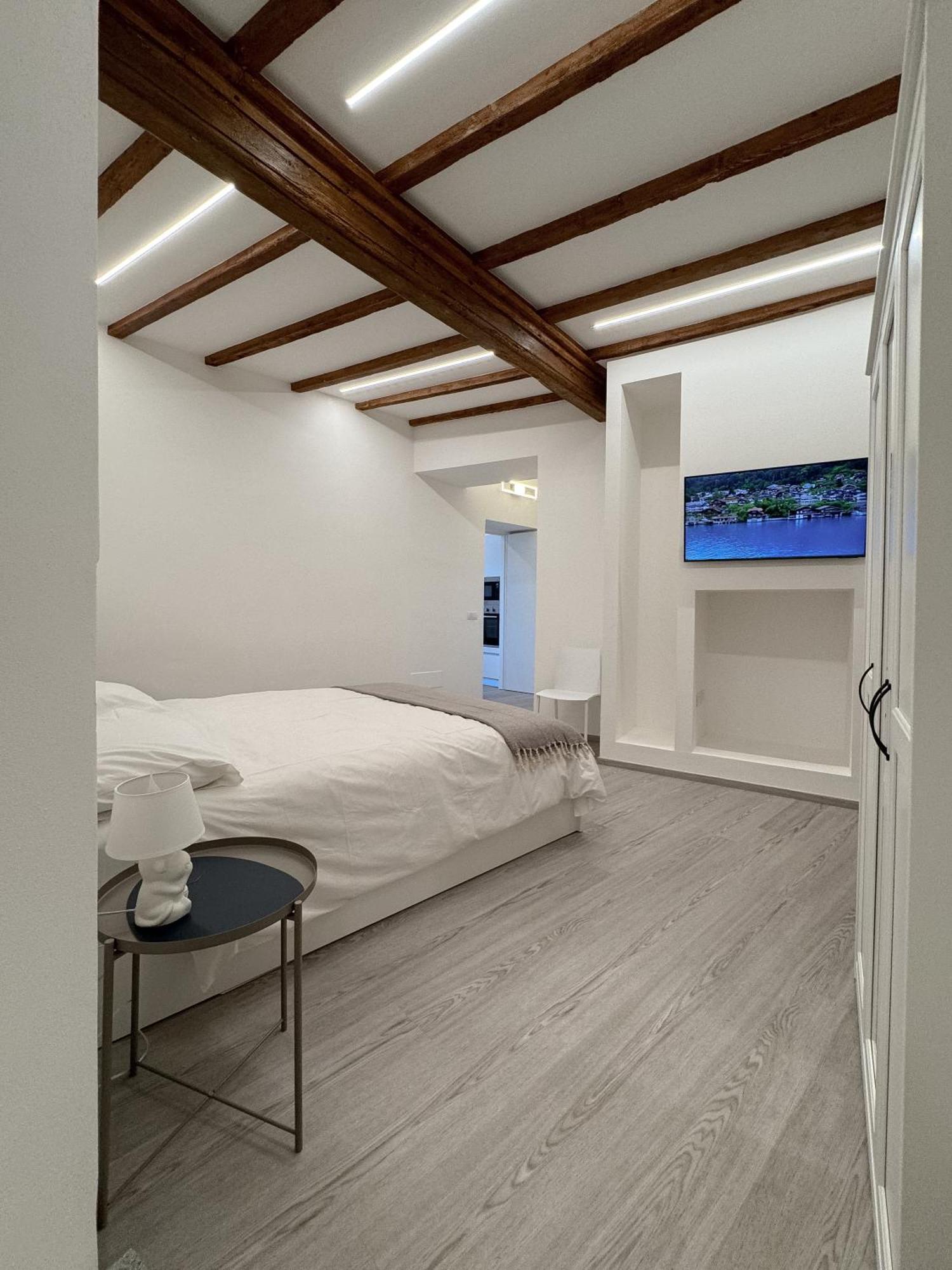 Belvedere 237B Lakeview Luxury Apartment Ghiffa Buitenkant foto