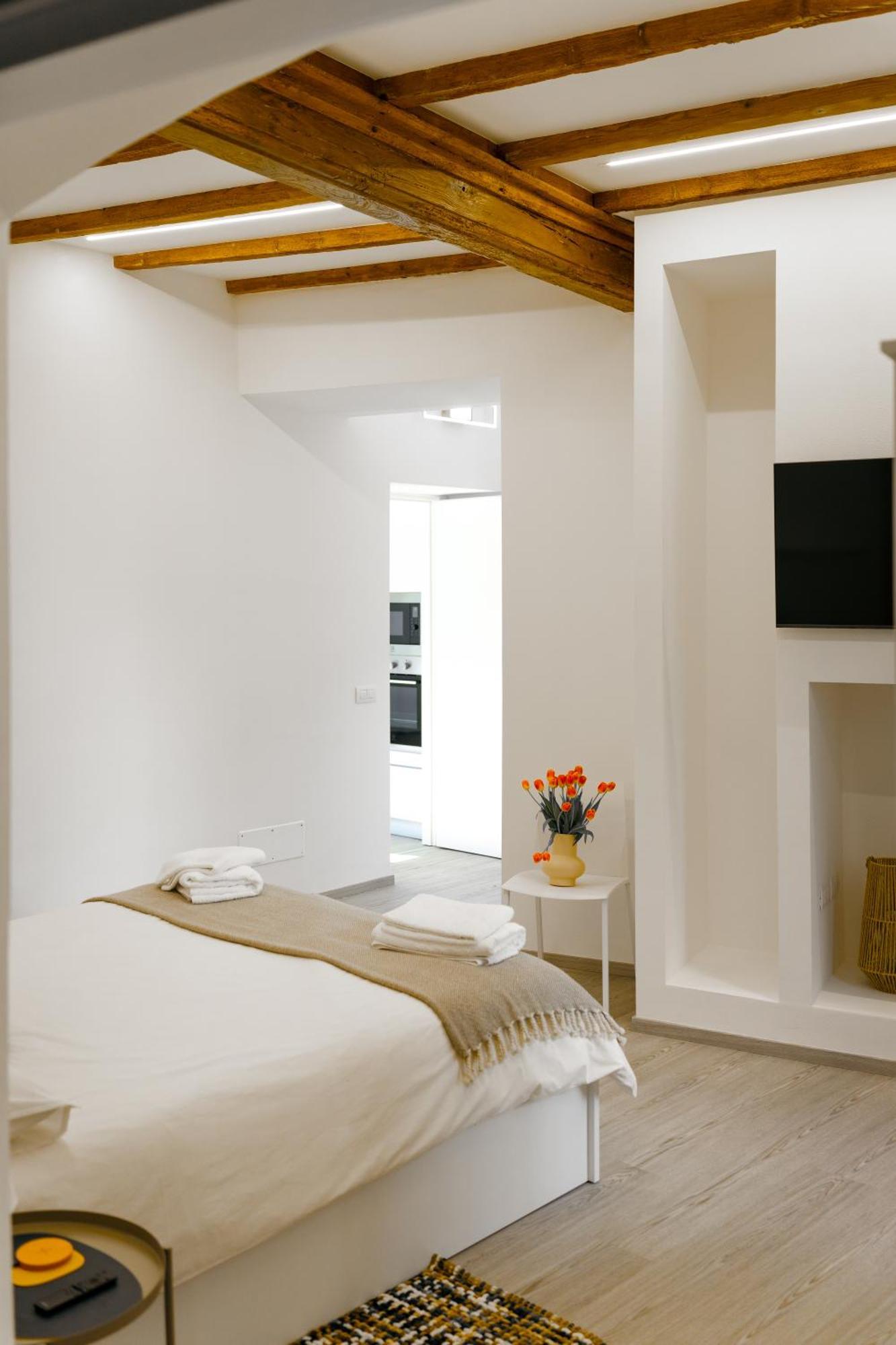 Belvedere 237B Lakeview Luxury Apartment Ghiffa Buitenkant foto
